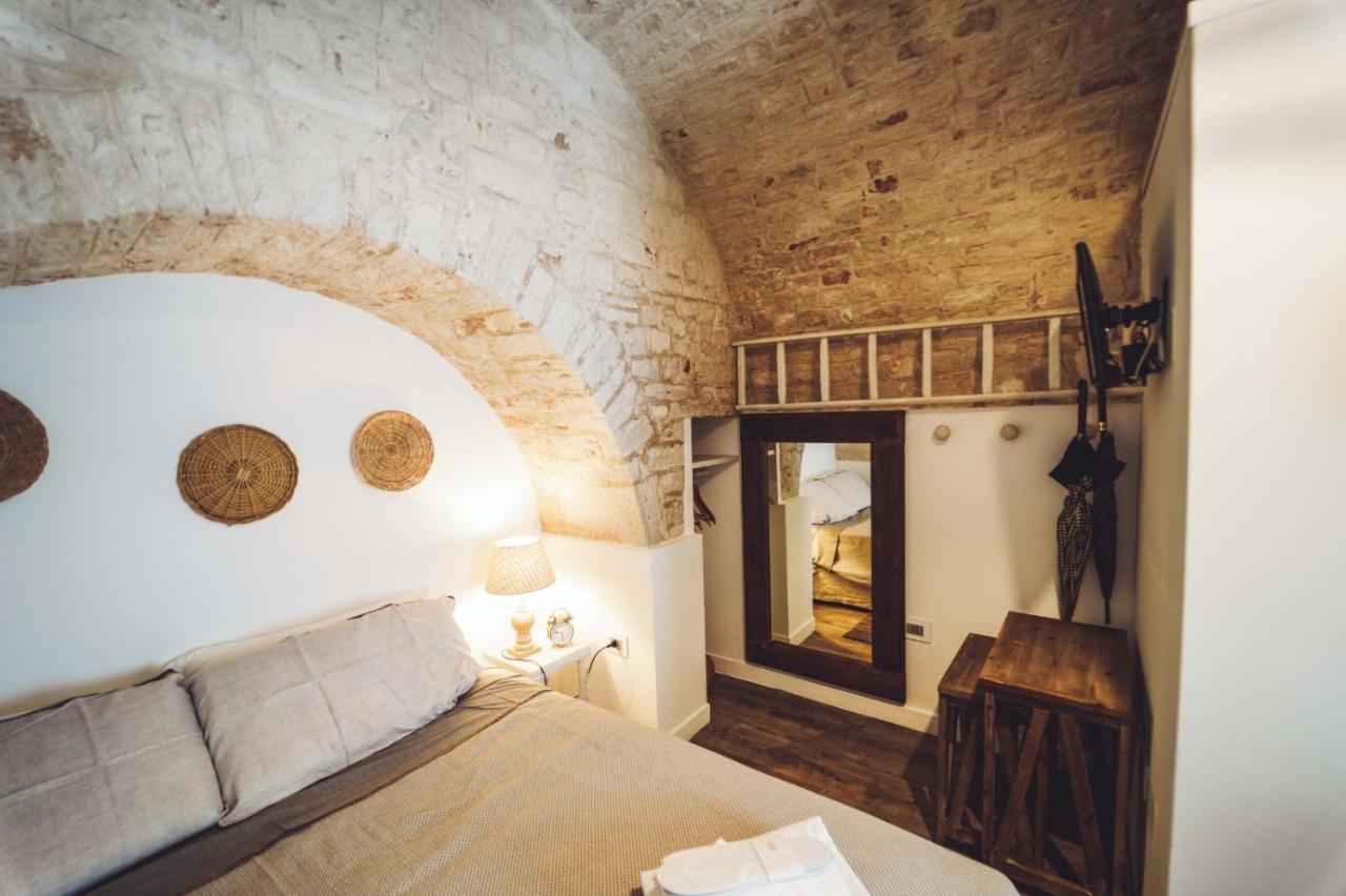 アルベロベッロ Trullo Syrah-Trulli Anti Charme & Relax Bed & Breakfast エクステリア 写真